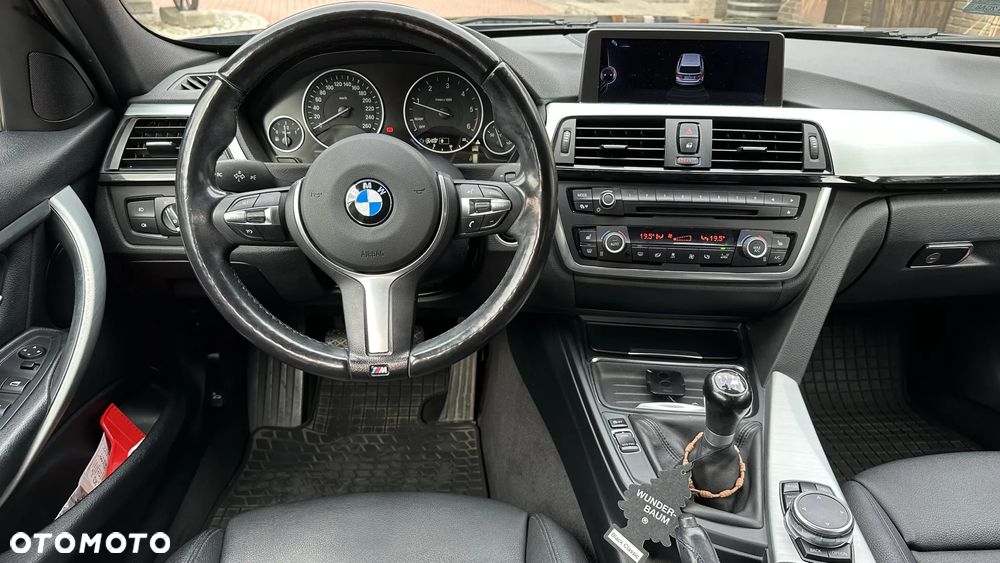 BMW Seria 3 318d - 36