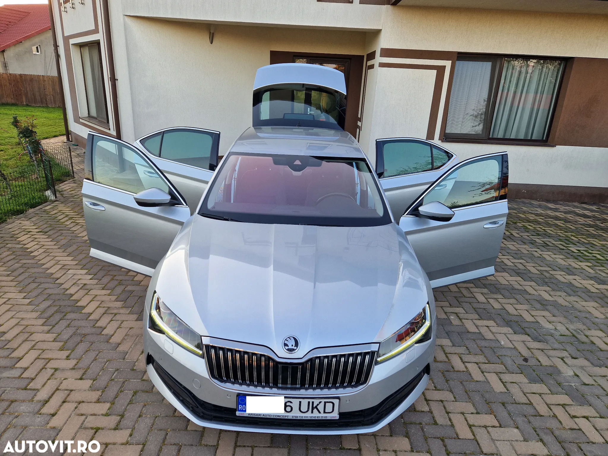 Skoda Superb 2.0 TDI DSG Ambition - 24