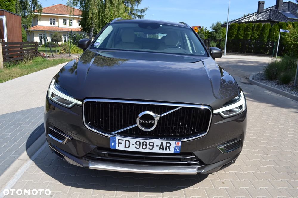 Volvo XC 60 T8 AWD Plug-In Hybrid Momentum Pro - 18