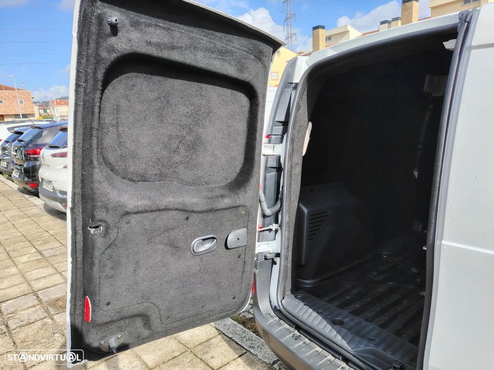 Renault Kangoo 1.5 Blue dCi - 17