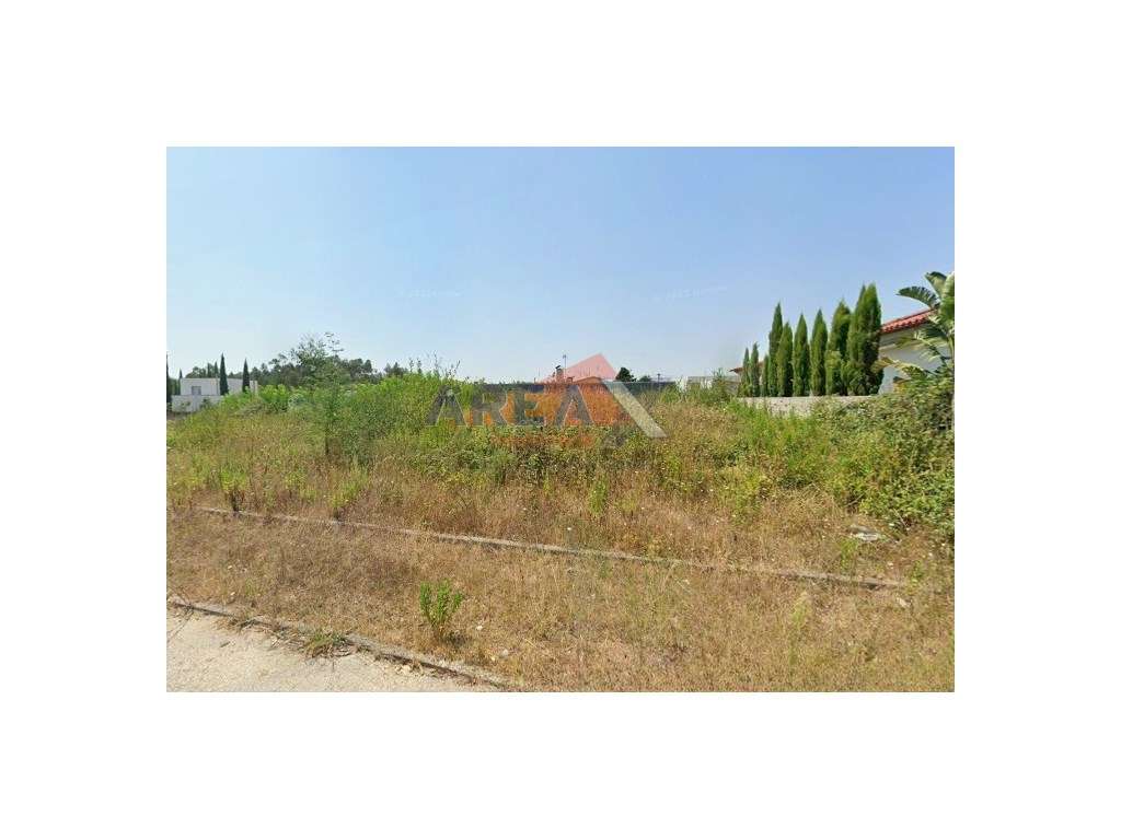 Lote plano, com projeto aprovado para construção de moradia. Muro n... - Grande imagem: 5/9