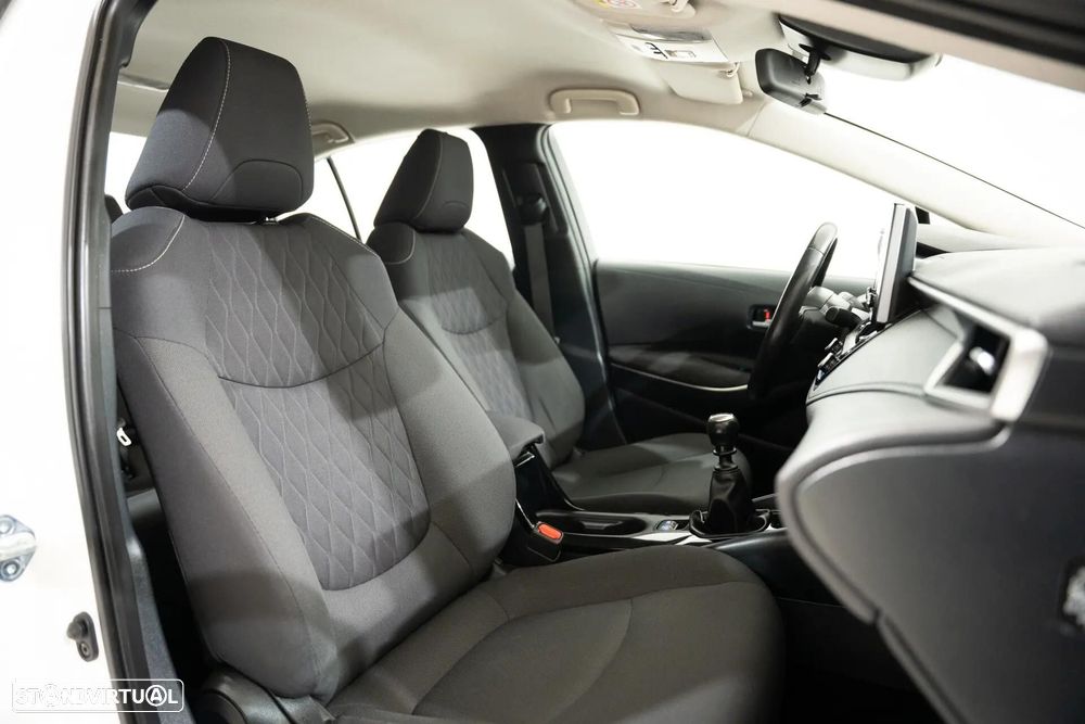 Toyota Corolla - 26