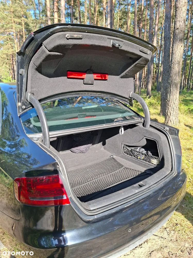 Audi A4 Limousine - 10