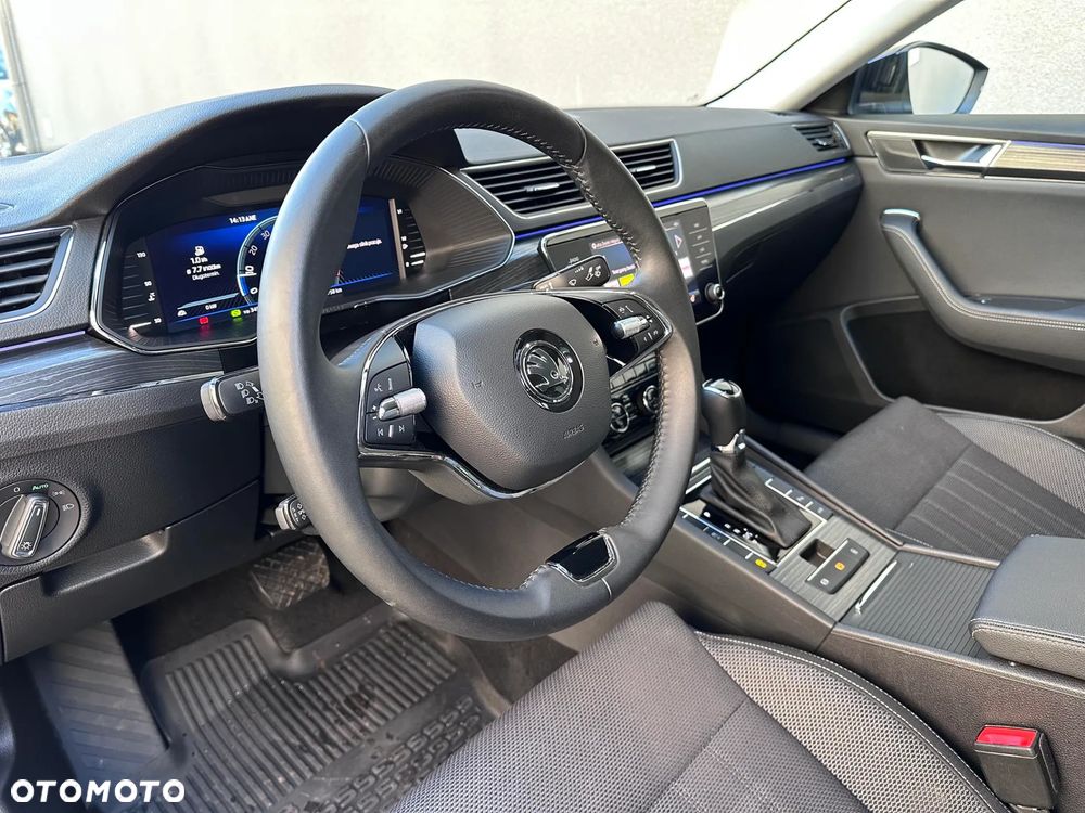 Skoda Superb 2.0 TDI SCR Style DSG - 8