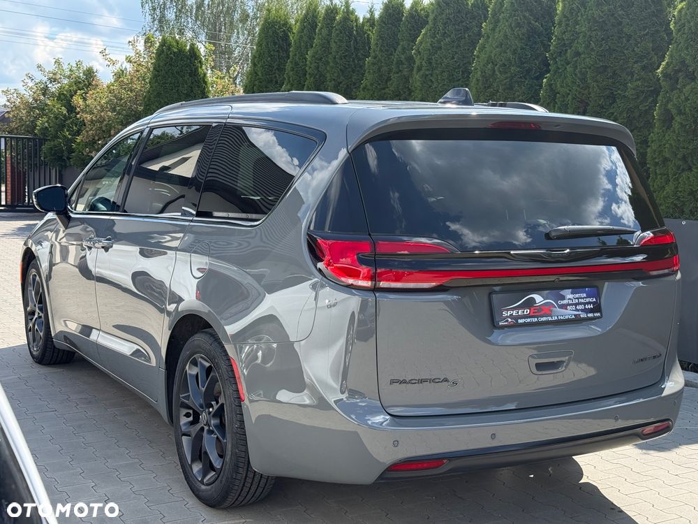 Chrysler Pacifica - 7
