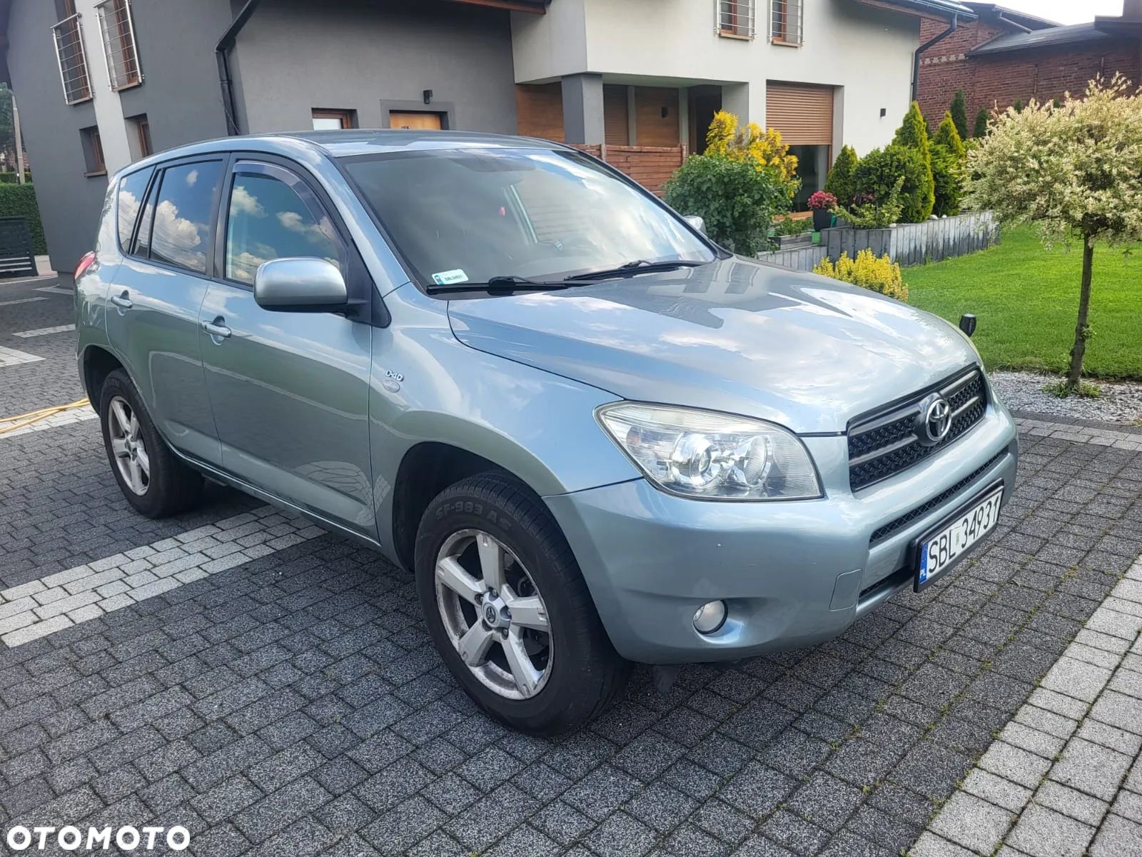 Toyota RAV4 2.2 D-4D Luna - 1