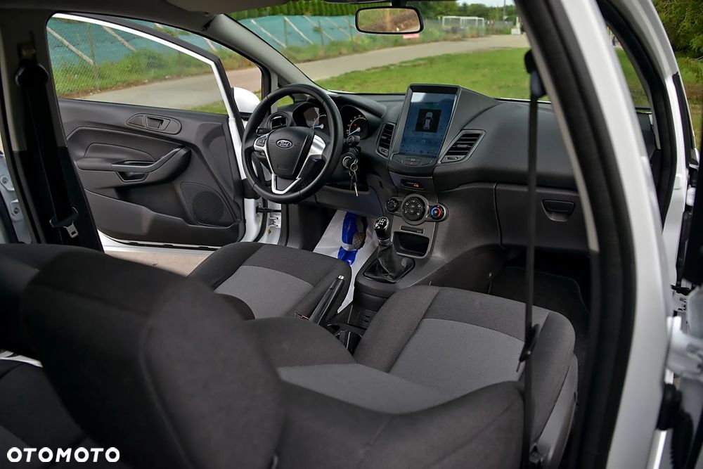 Ford Fiesta 1.25 Titanium EU5 - 38