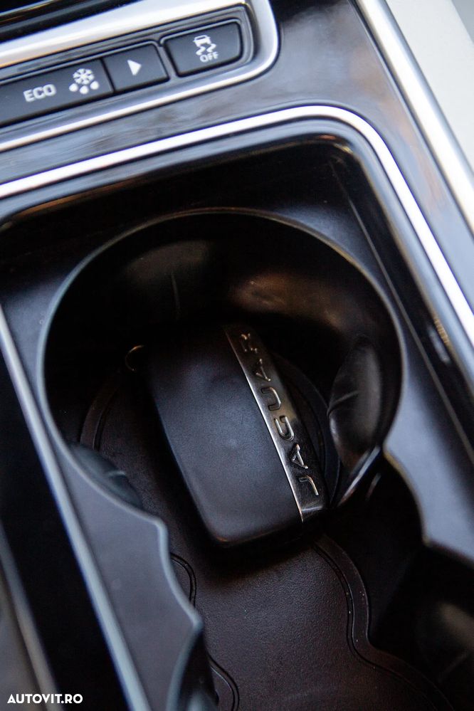 Jaguar XF 35t RWD Prestige - 21