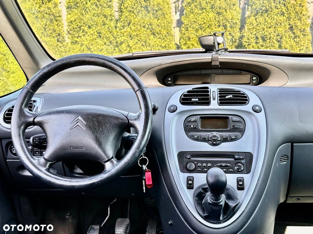 Citroën Xsara 1.6i Prestige Plus - 13