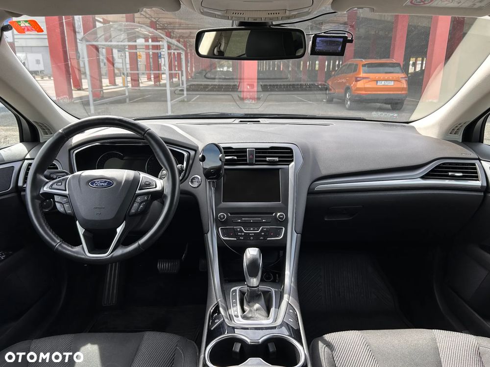 Ford Mondeo 2.0 TDCi Titanium PowerShift - 9