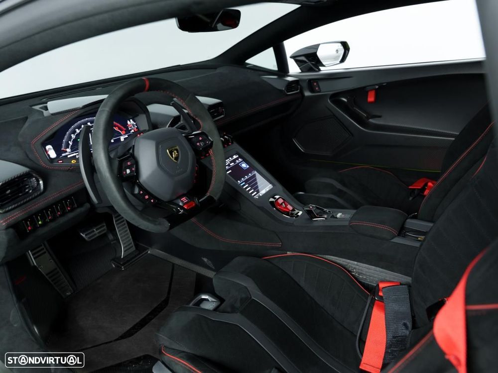 Lamborghini Huracán STO - 18