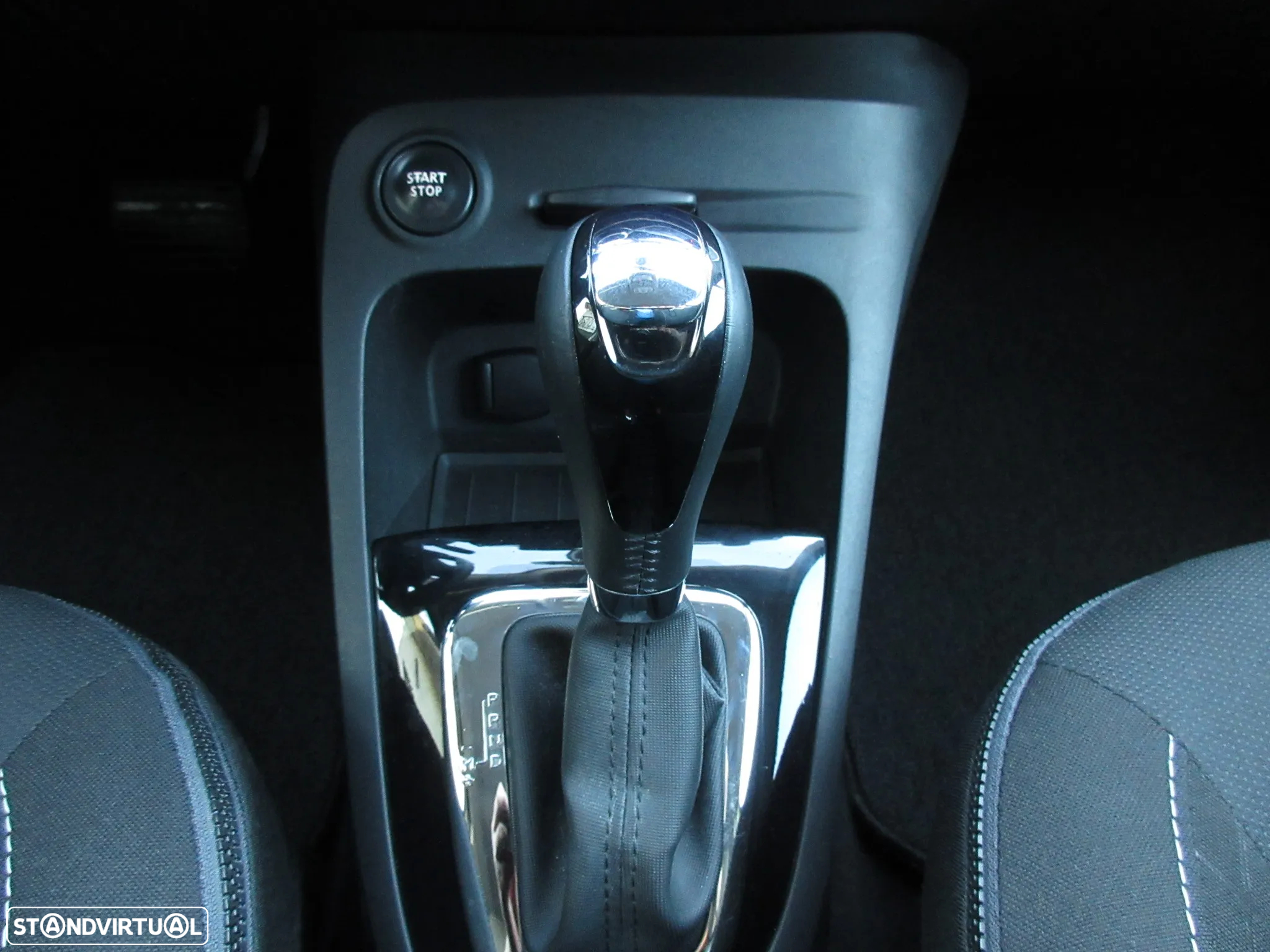 Renault Captur 1.2 TCe Exclusive EDC - 29
