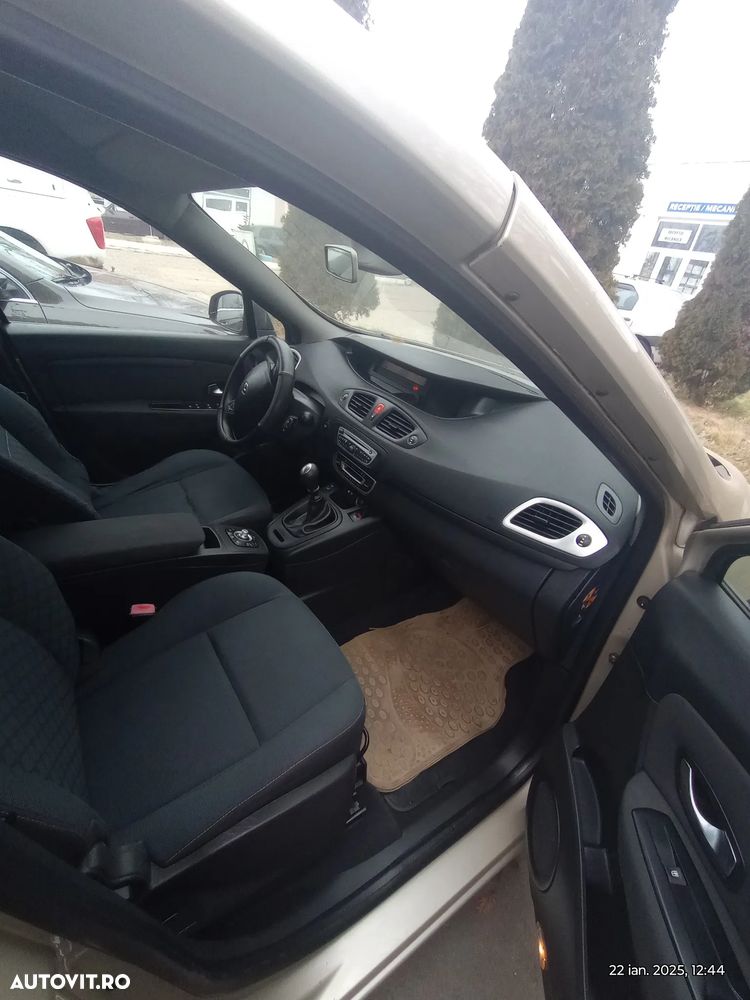 Renault Scenic 1.5dCi Expression - 12