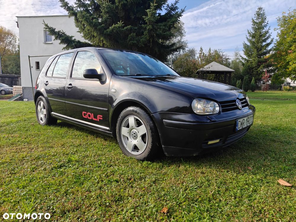 Volkswagen Golf - 6
