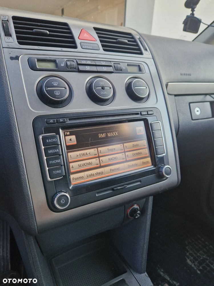 Volkswagen Touran 2.0 TDI Highline - 8