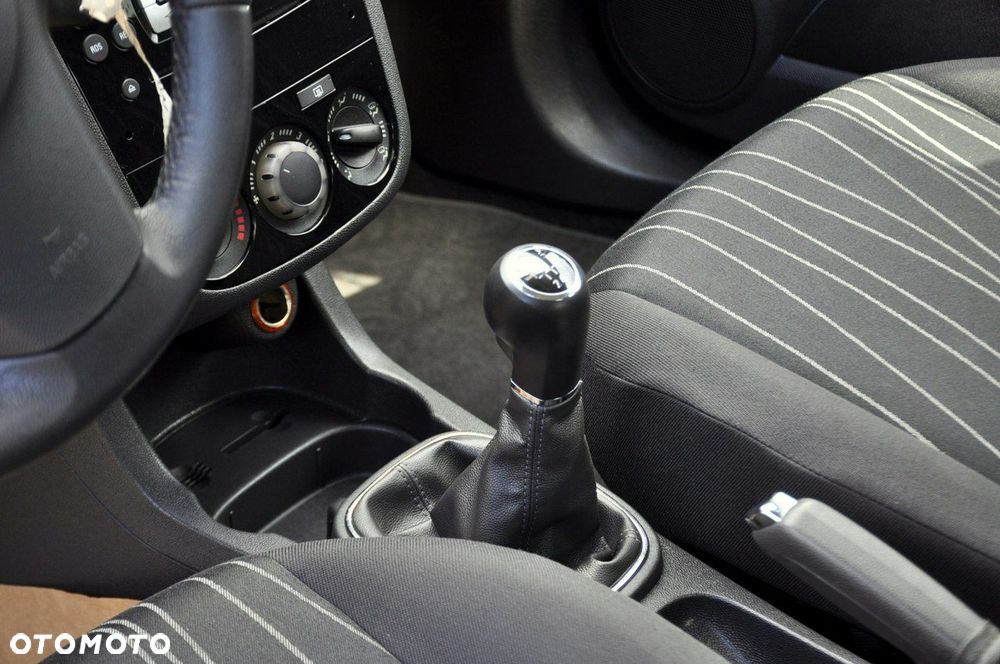Opel Corsa - 35