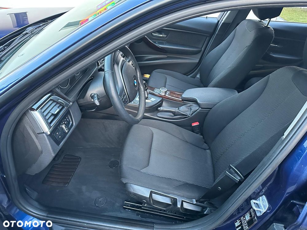 BMW Seria 3 320d Efficient Dynamics Edition Blue Perf - 10