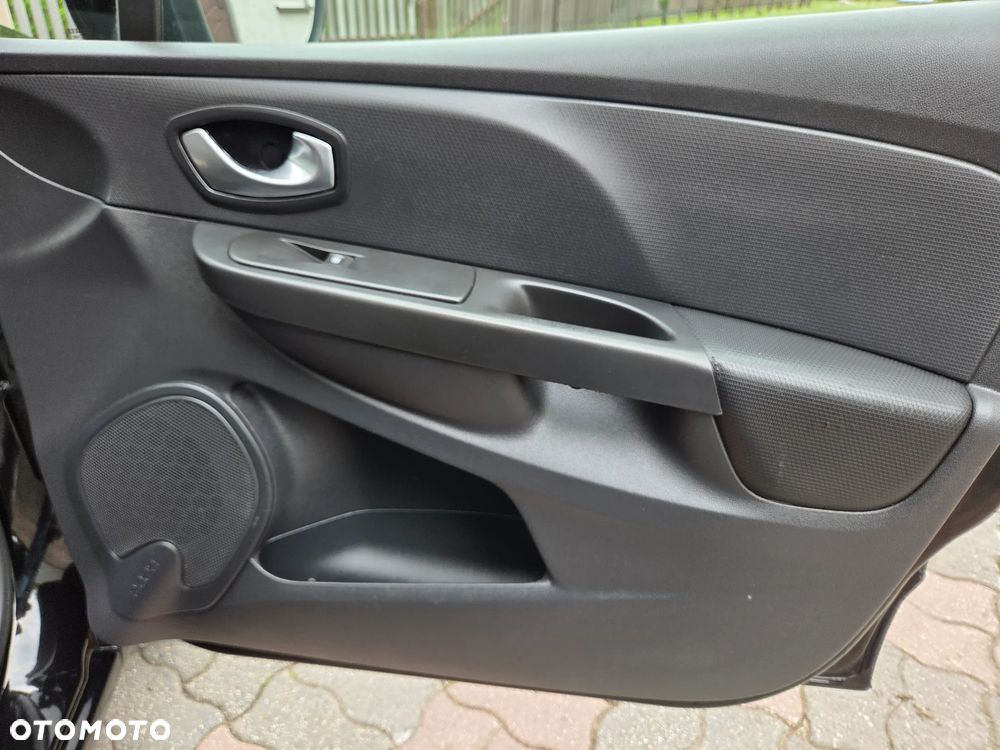 Renault Clio - 19