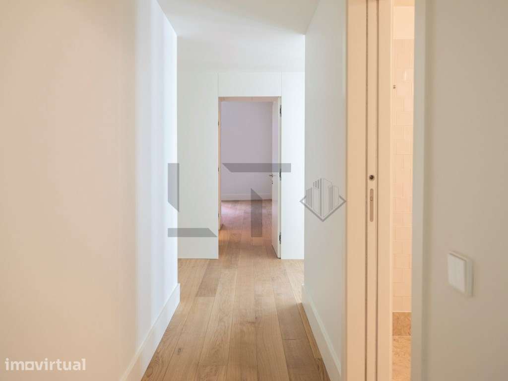 Apartamento T2 com Garagem para Venda junto à Av. da Liberdade, Lisboa - Grande imagem: 4/18