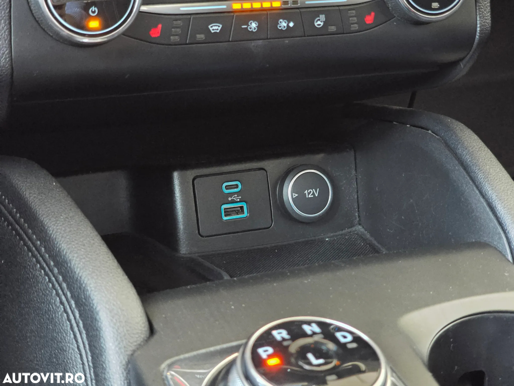 Ford Kuga 1.5 EcoBlue A8 FWD Titanium - 23