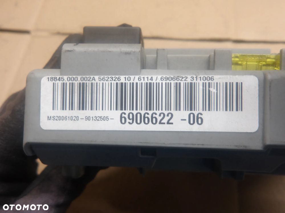 BMW E91 KOMBI 2.0D MODUŁ SKRZYNKA BEZPIECZNIKÓW 6906622 - 7