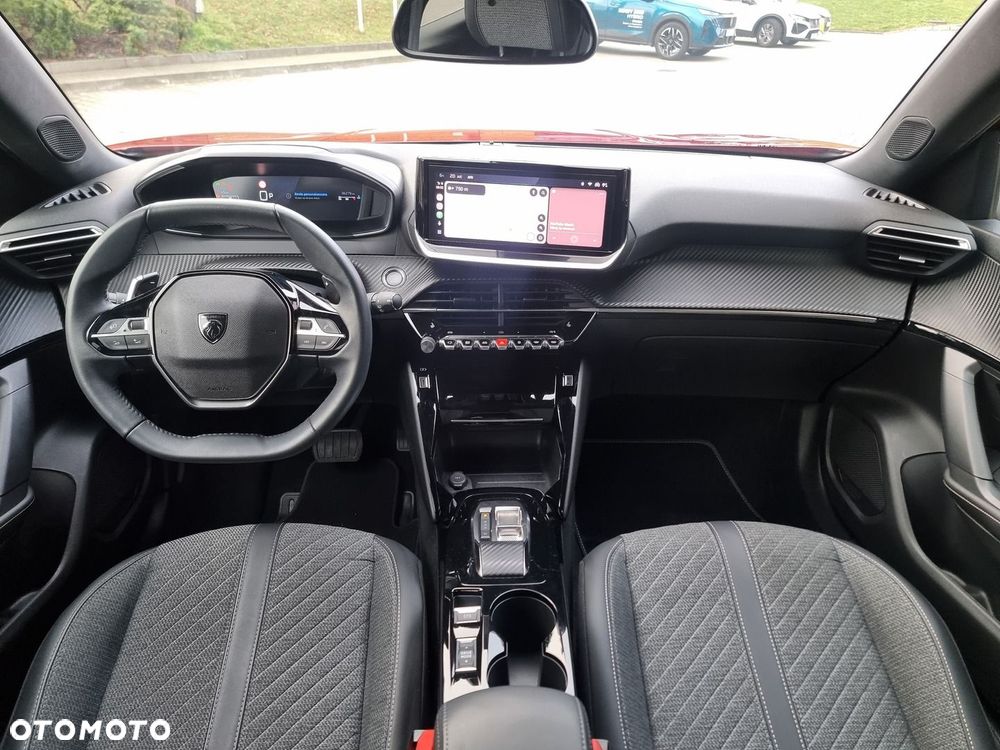 Peugeot 2008 1.2 PureTech Allure S&S EAT8 - 29