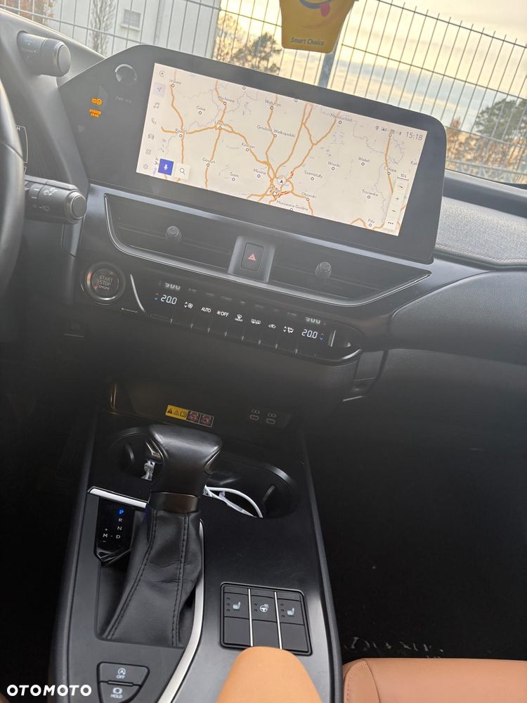 Lexus UX 200 GPF F Sport Design 2WD - 9