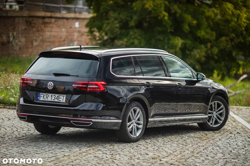 Volkswagen Passat Variant 2.0 TDI SCR DSG Highline - 12