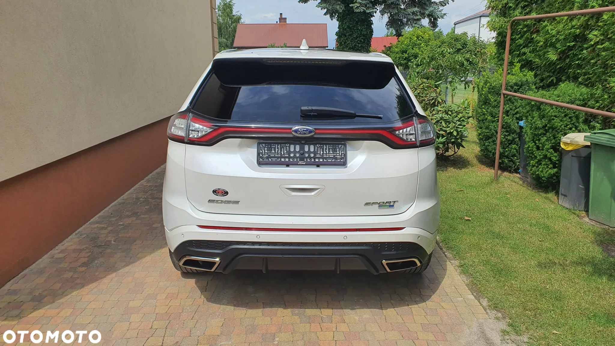 Ford Edge - 8