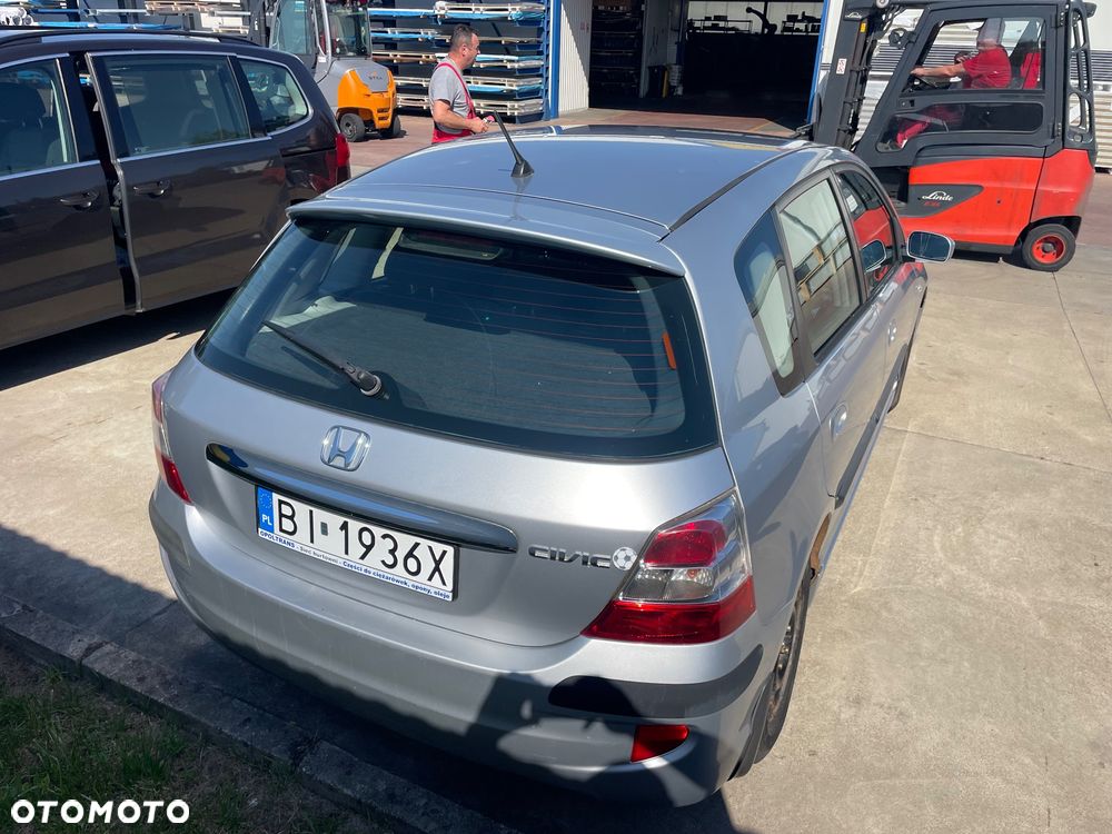 Honda Civic 1.4i LS - 6