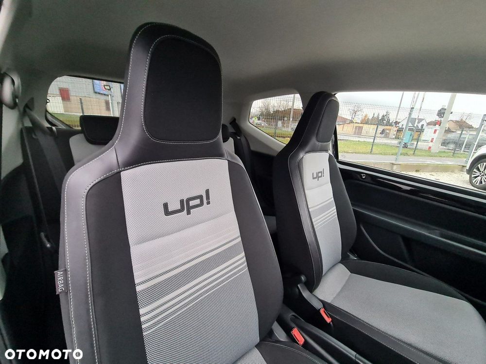 Volkswagen up! 1.0 black - 21