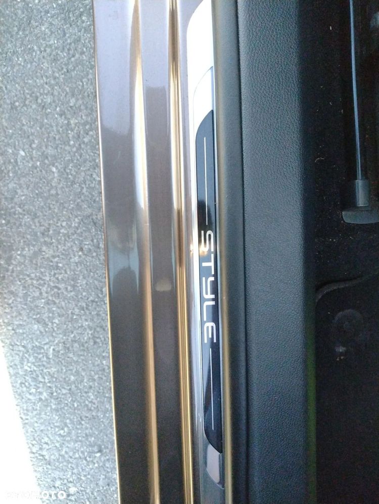 Volkswagen Golf 1.6 TDI BlueMotion Technology Comfortline - 8