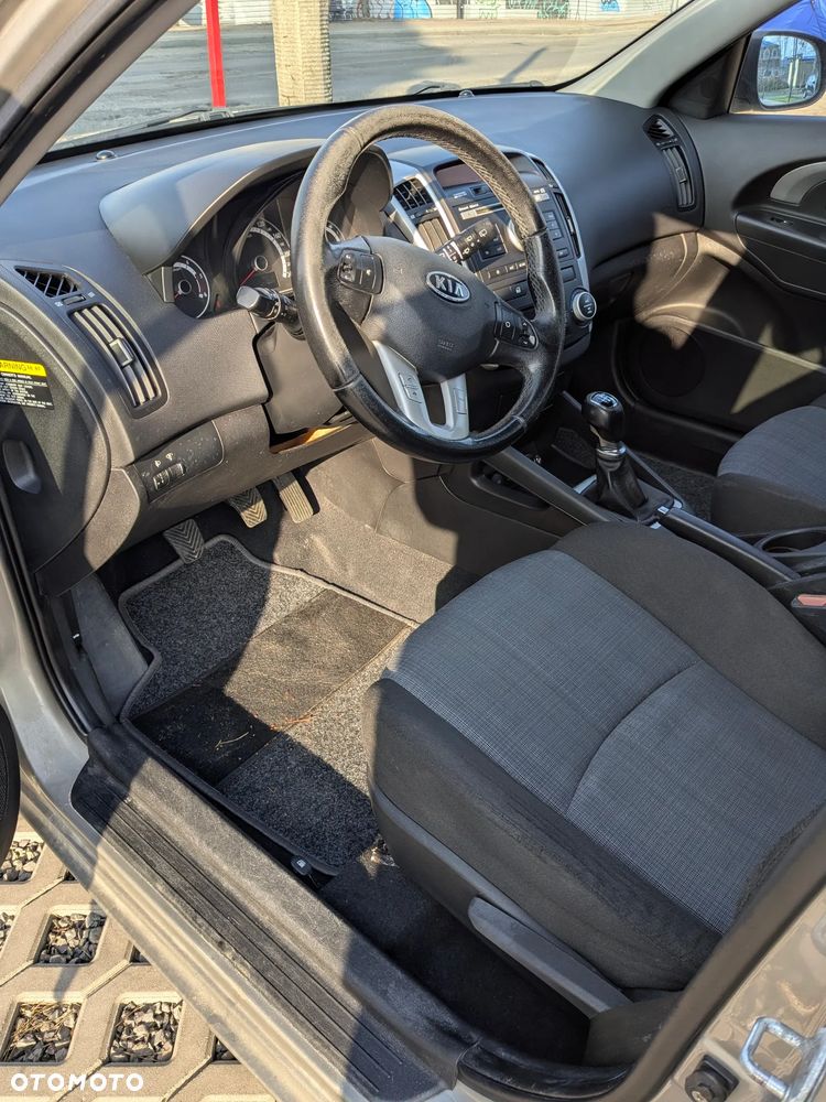 Kia Ceed 1.6 Crdi Comfort + - 7