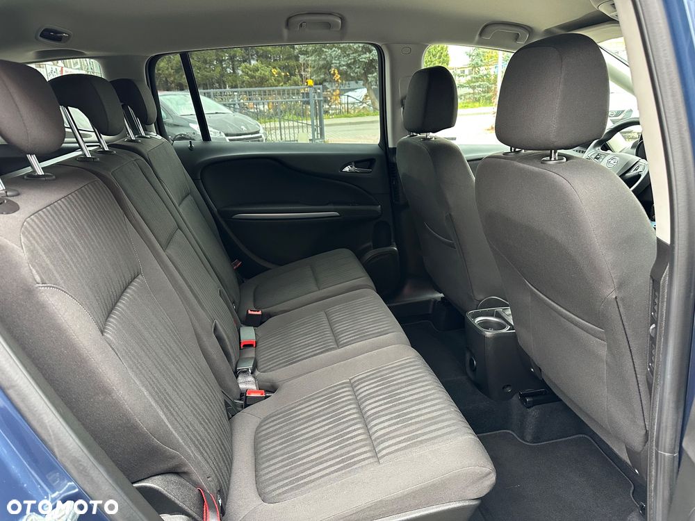 Opel Zafira - 10