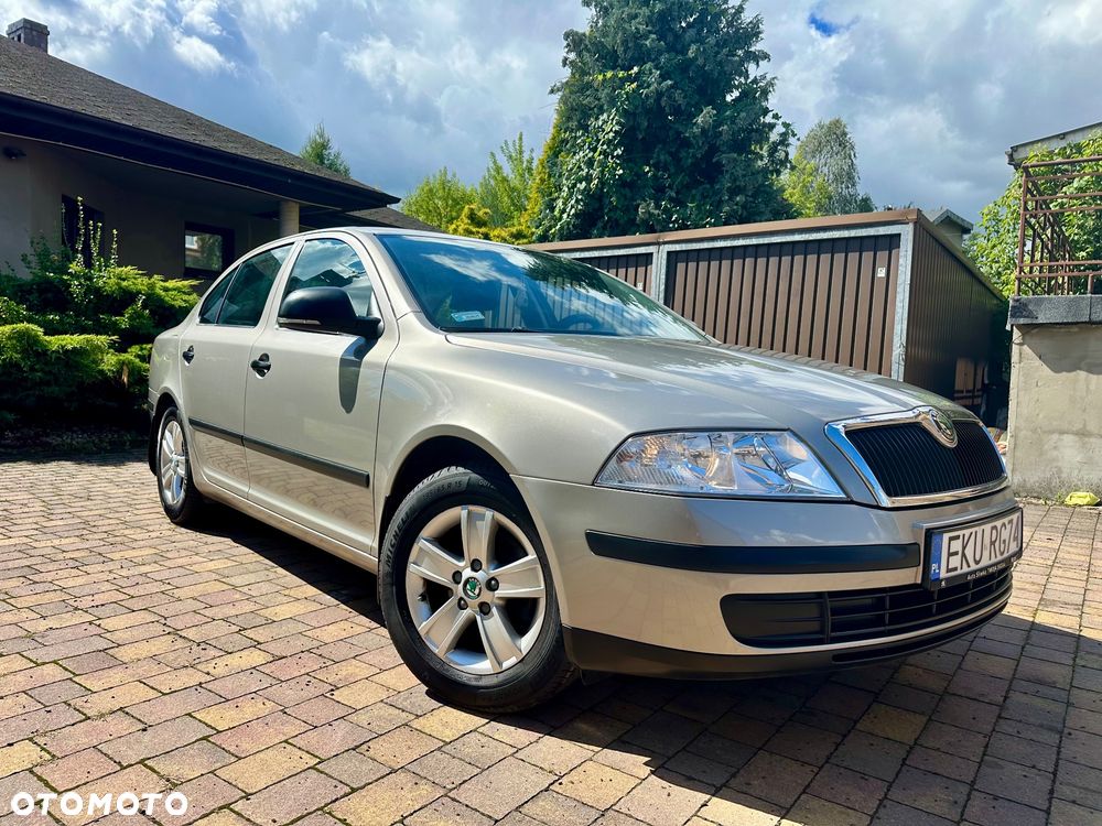 Skoda Octavia 1.6 Family Plus - 10