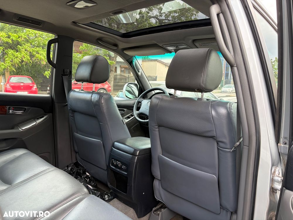 Toyota Land Cruiser - 6