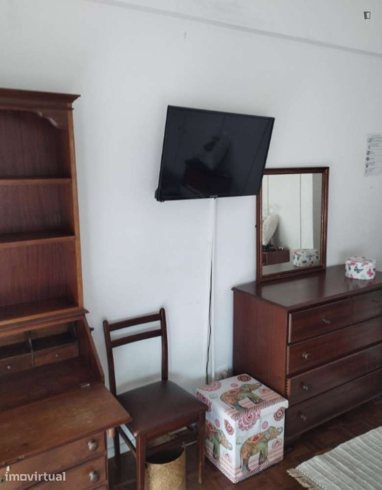 Quarto - localizado em Leiria - Grande imagem: 4/14