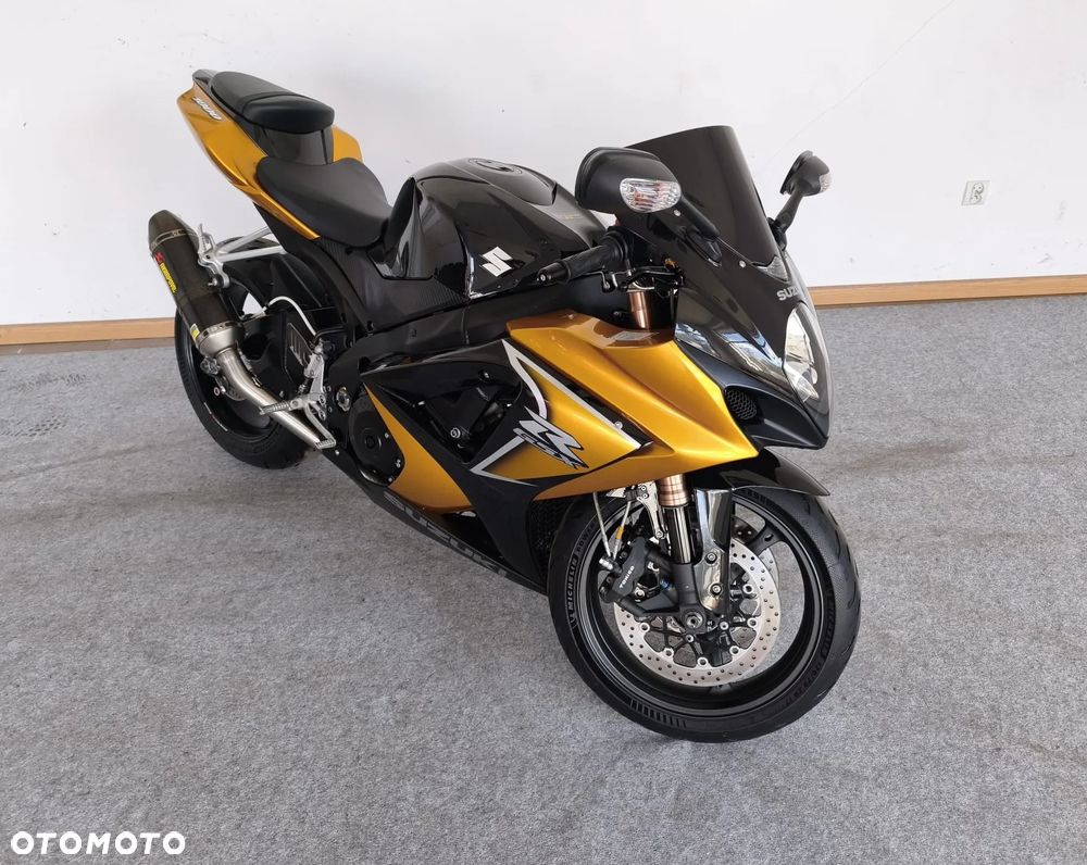 Suzuki GSX-R - 1