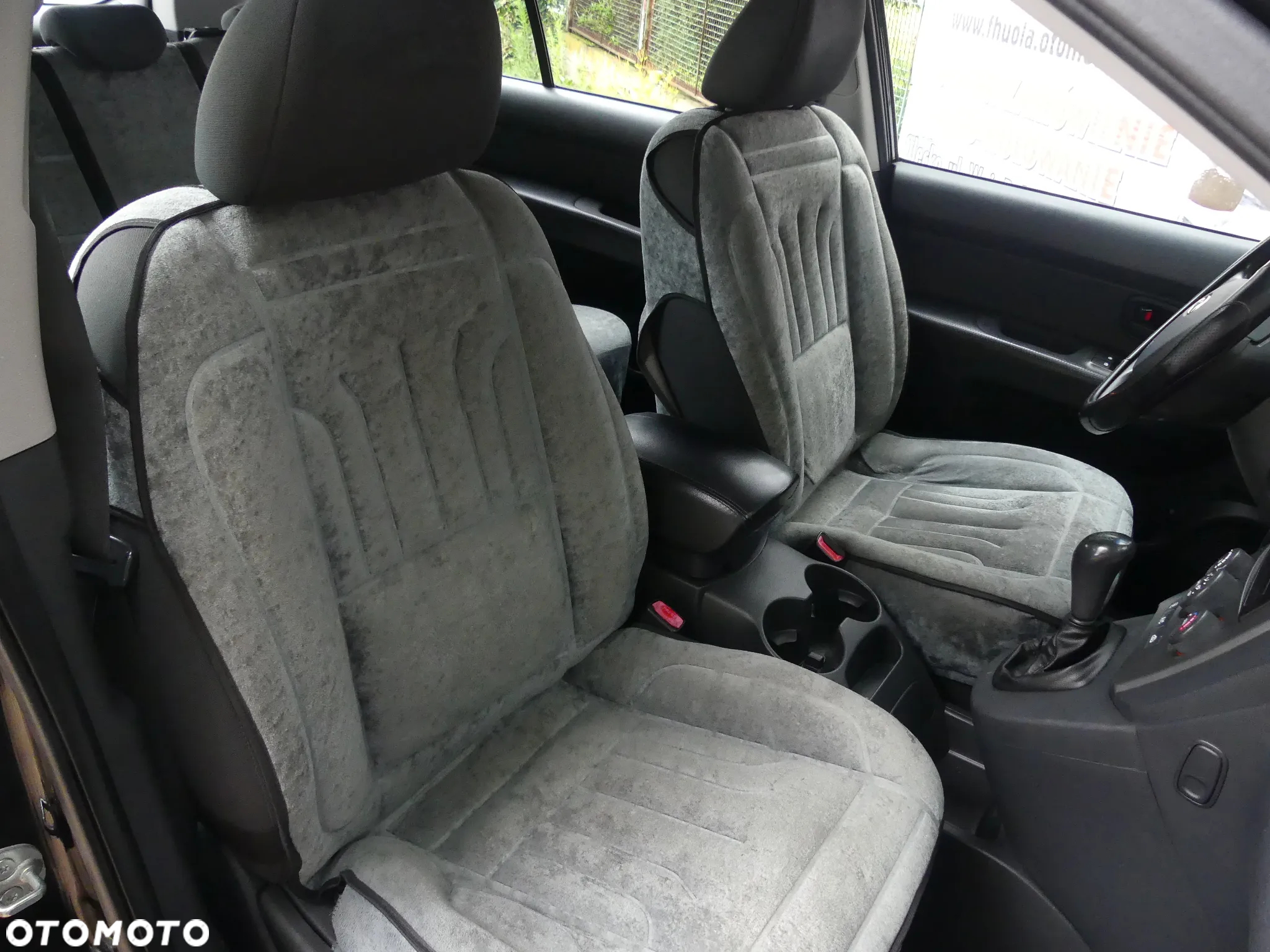 Kia Carens 2.0 CVVT EX - 7