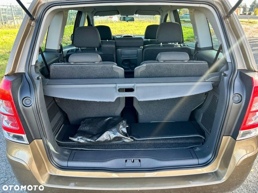 Opel Zafira - 13