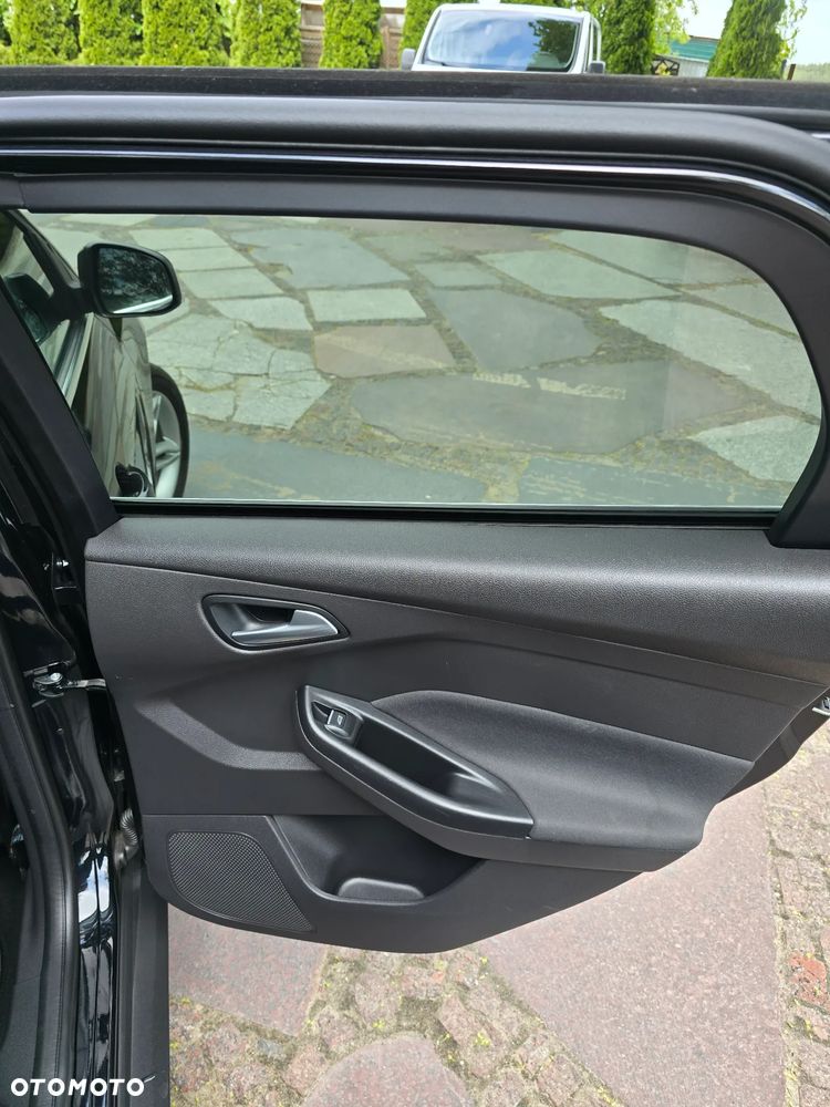 Ford Focus 1.0 EcoBoost STart-Stopp-System TITANIUM - 27