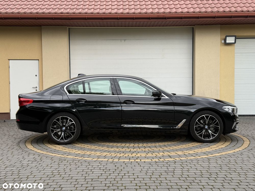 BMW Seria 5 520i Luxury Line - 8
