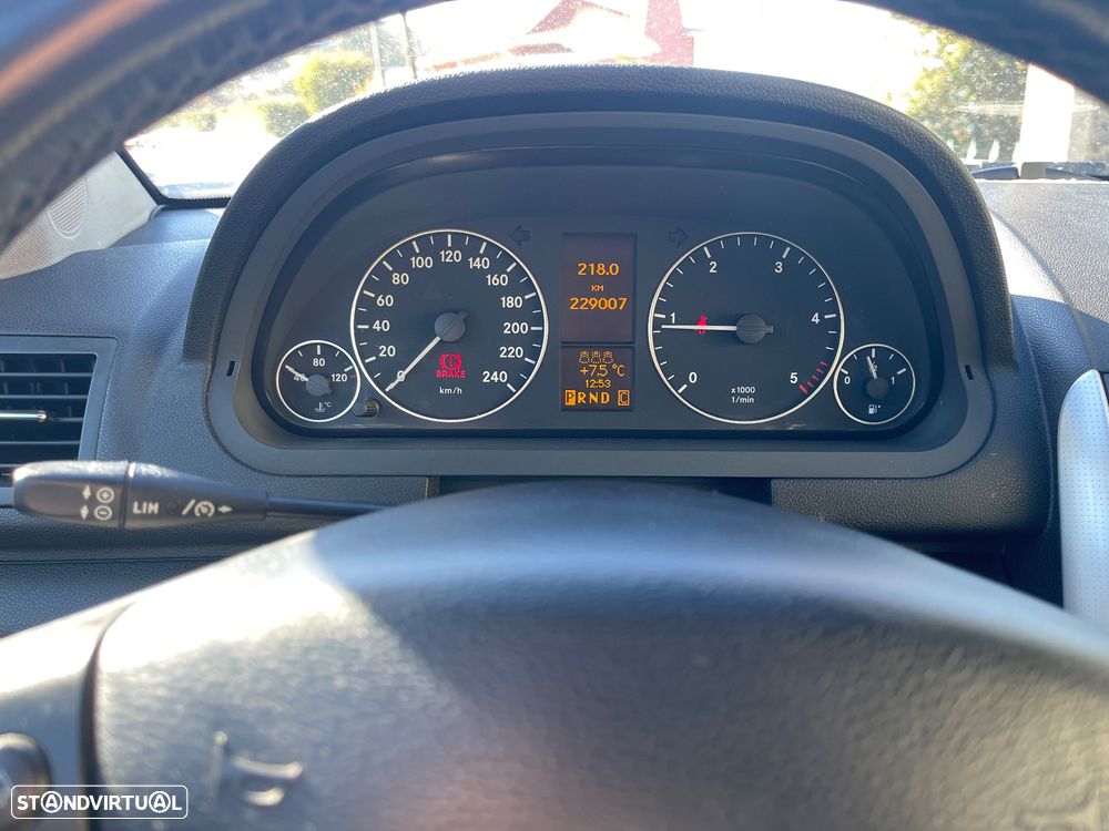 Mercedes-Benz A 180 CDI Classic Automatic - 6