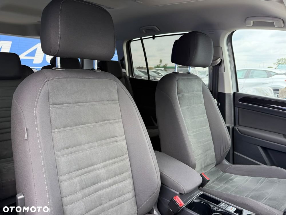 Volkswagen Touran 2.0 TDI SCR DSG Join - 18