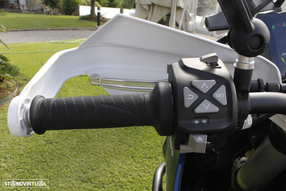 Husqvarna Norden 901 EXPEDITION - 18