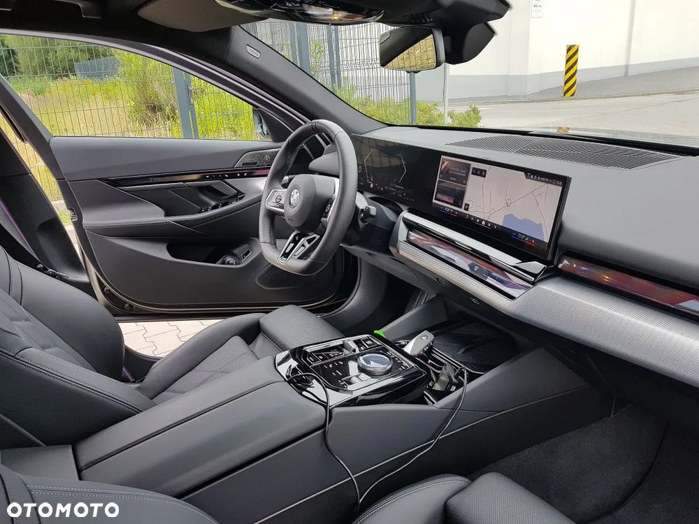 BMW Seria 5 540d xDrive mHEV M Sport - 19