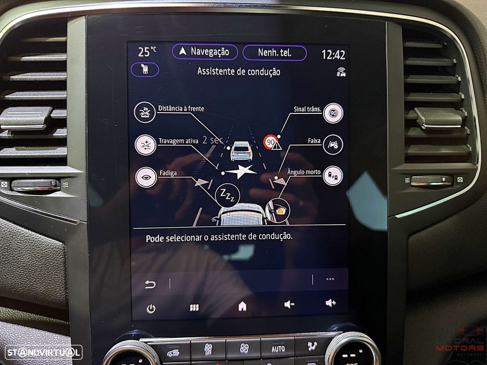 Renault Mégane Sport Tourer 1.6 E-Tech Plug-In Hybrid R.S. Line - 34
