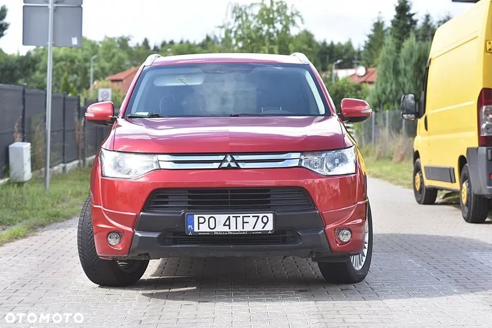 Mitsubishi Outlander - 3
