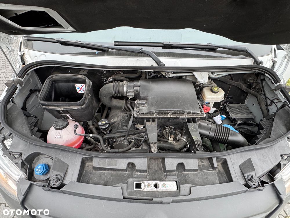 Mercedes-Benz Sprinter - 16