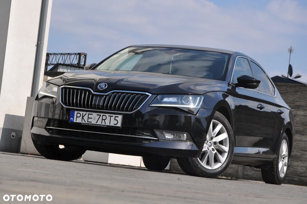 Skoda Superb 2.0 TDI DSG Premium Edition - 1